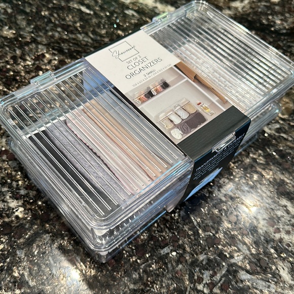 Clear & transparent acrylic plastic organizers with lid. Set of 2. NWT. - Picture 3 of 4